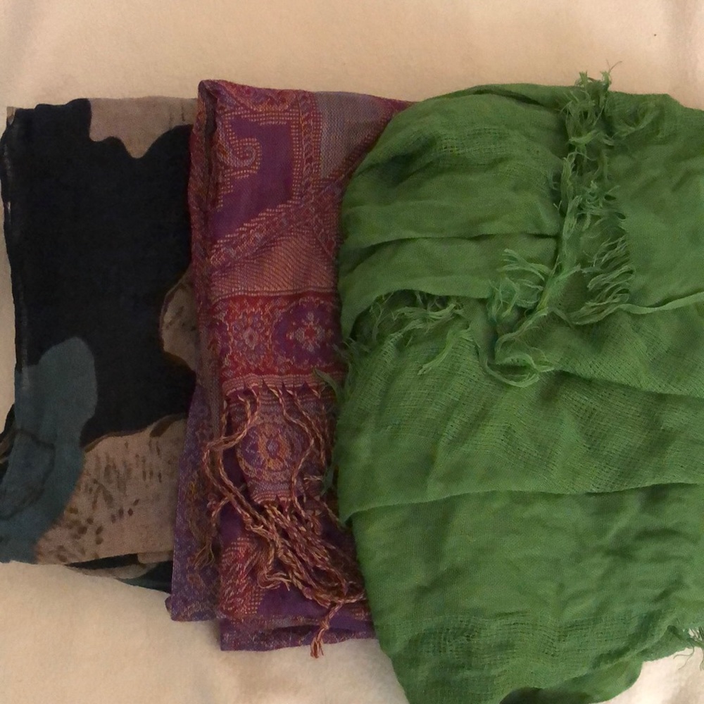 3 Scarfs - All EUC to VGUC